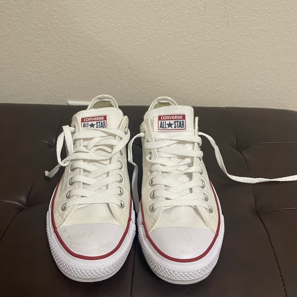 Converse All Star classic white sneakers 👟